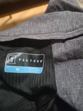 PGA TOUR Men's Gray SHORTS - Size 40. GREAT CONDITION